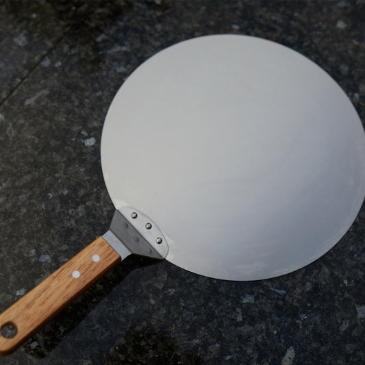 Outi Stainless Steel Pizza Peel. A great peel for any pizza enthusiast.
